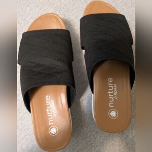 Nurture Roam platform sandals size 7